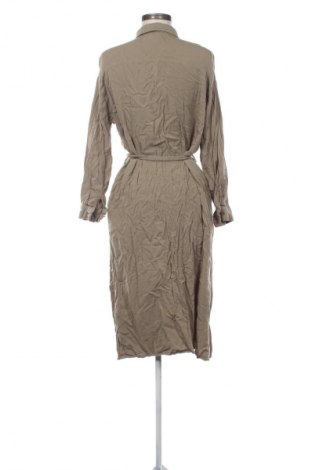 Рокля Sinsay, Размер S, Цвят Зелен, Цена 25,00 €