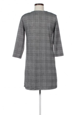 Φόρεμα Stradivarius, Μέγεθος L, Χρώμα Πολύχρωμο, Τιμή 20,00 €