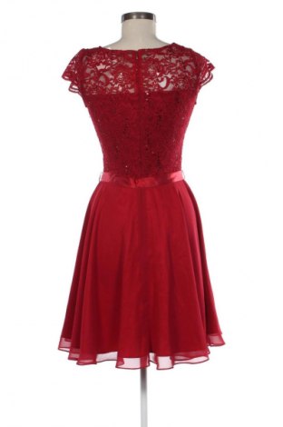 Рокля Swing, Размер M, Цвят Червен, Цена 42,43 €