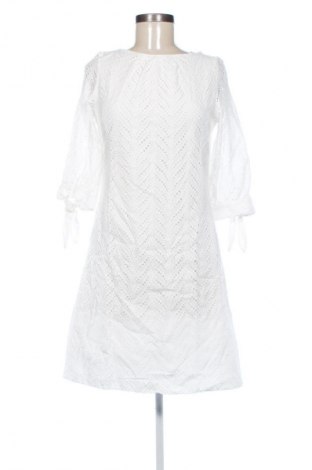 Ruha Swing, Méret M, Szín Fehér, Ár 17 326 Ft