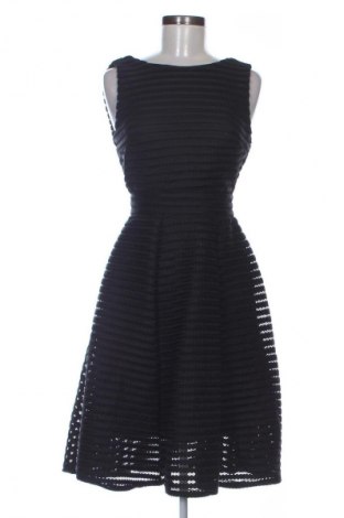 Šaty  TFNC London, Velikost M, Barva Černá, Cena  349,00 Kč