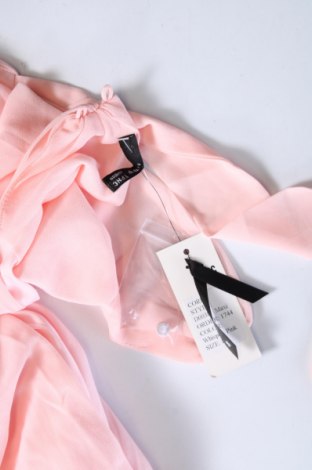 Sukienka TFNC London, Rozmiar S, Kolor Różowy, Cena 296,02 zł