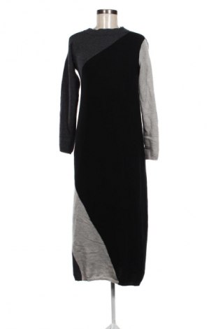 Šaty  TWINSET, Velikost M, Barva Černá, Cena  2 778,00 Kč