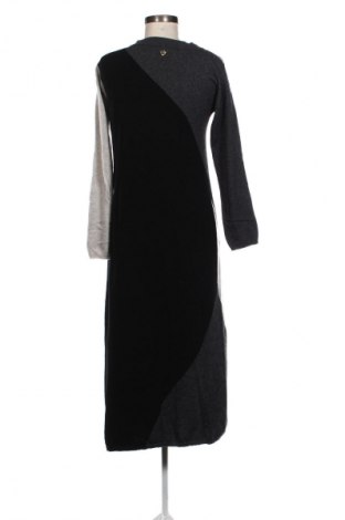 Šaty  TWINSET, Velikost M, Barva Černá, Cena  2 778,00 Kč