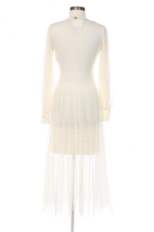 Ruha TWINSET, Méret S, Szín Ekrü
, Ár 104 769 Ft