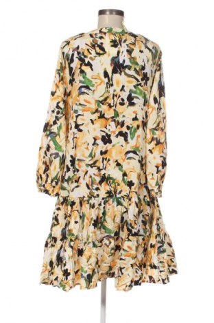Sukienka Tatuum, Rozmiar M, Kolor Kolorowy, Cena 504,99 zł