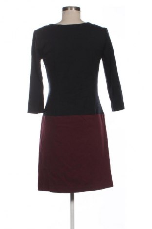 Рокля Tommy Hilfiger, Размер S, Цвят Многоцветен, Цена 53,00 €