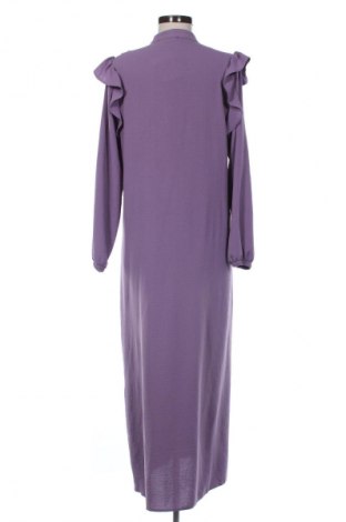 Kleid Trendyol, Größe M, Farbe Lila, Preis € 17,99