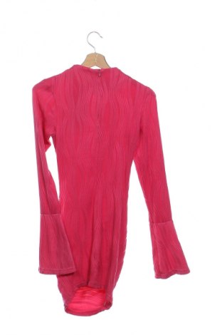 Рокля Pretty Little Thing, Размер S, Цвят Розов, Цена 32,21 €