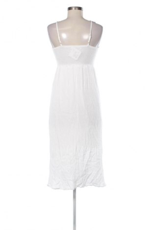 Ruha Unbranded, Méret M, Szín Fehér, Ár 8 264 Ft