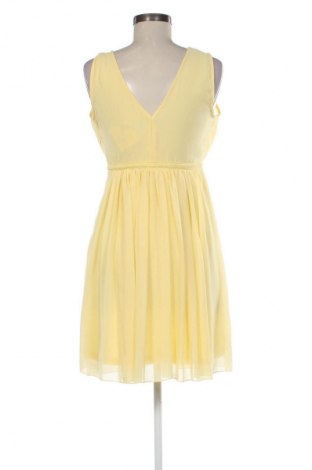 Šaty  VILA, Velikost M, Barva Žlutá, Cena  391,00 Kč