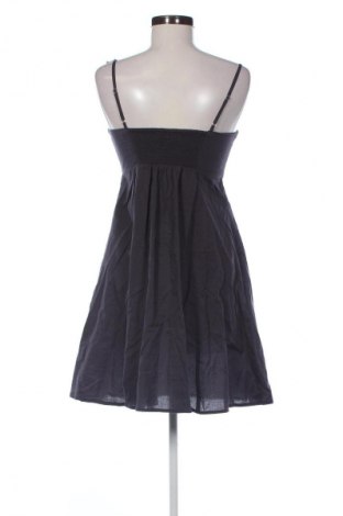 Šaty  Vacuum, Veľkosť S, Farba Sivá, Cena  29,95 €