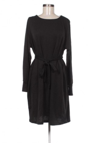 Рокля Vero Moda, Размер 3XL, Цвят Черен, Цена 32,21 €