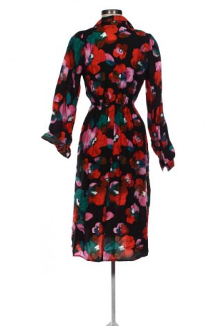 Рокля Vero Moda, Размер M, Цвят Многоцветен, Цена 39,37 €