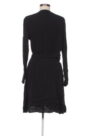 Šaty  WE, Velikost M, Barva Černá, Cena  249,00 Kč