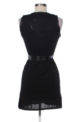 Рокля Yuka, Размер S, Цвят Черен, Цена 32,00 €