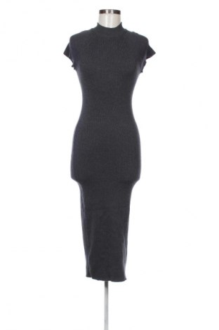 Kleid Zara, Größe L, Farbe Grau, Preis € 17,00