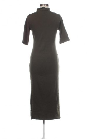 Рокля Zara, Размер XL, Цвят Зелен, Цена 17,00 €