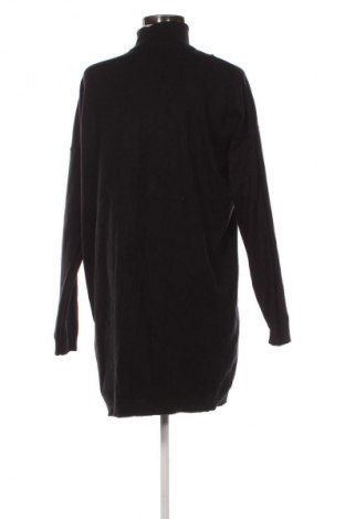 Ruha mbyM, Méret M, Szín Fekete, Ár 17 355 Ft