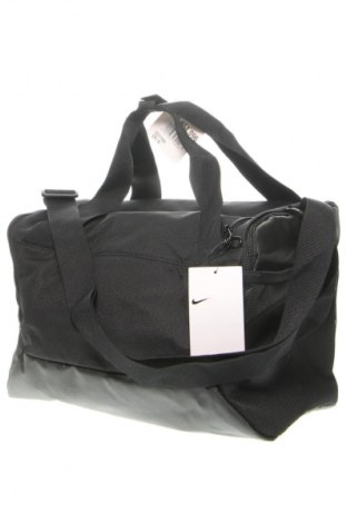 Taška  Nike, Barva Černá, Cena  1 279,00 Kč