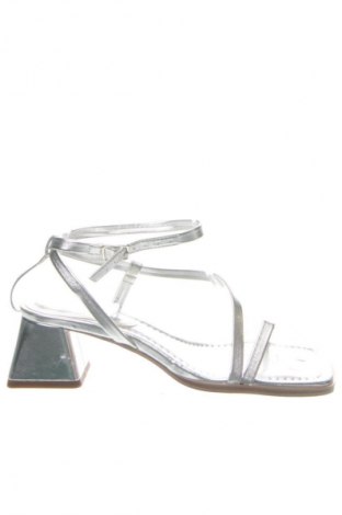 Сандали ASOS, Размер 39, Цвят Сребрист, Цена 38,94 €