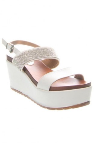 Sandale Moda in Pelle, Mărime 38, Culoare Multicolor, Preț 203,32 Lei