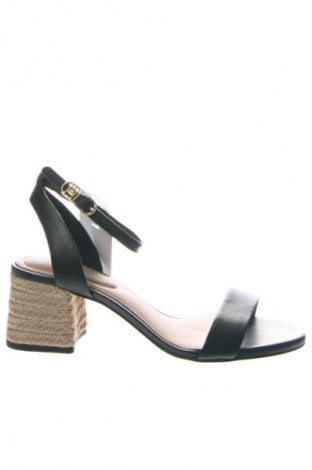 Сандали Tommy Hilfiger, Размер 38, Цвят Черен, Цена 120,15 €, #135750453