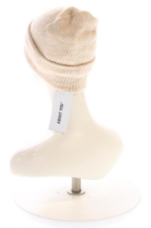 Шапка About You, Цвят Бежов, Цена 16,36 €