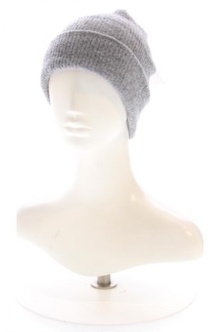 Шапка About You, Цвят Сив, Цена 13,29 €
