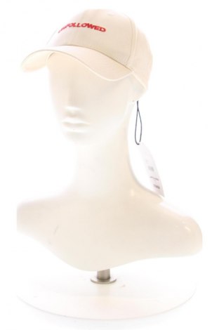 Шапка UNFOLLOWED x ABOUT YOU, Цвят Бежов, Цена 19,42 €