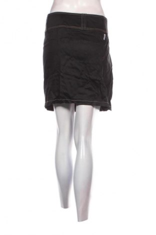 Пола Unbranded, Размер M, Цвят Черен, Цена 2,04 €