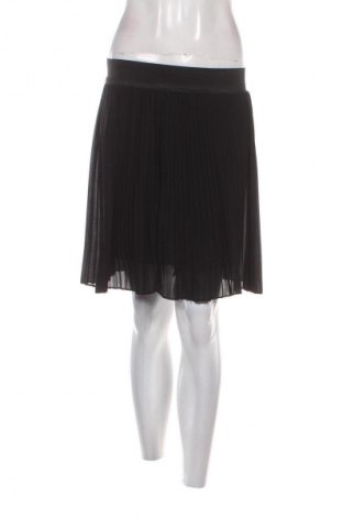 Пола Unbranded, Размер S, Цвят Черен, Цена 2,04 €