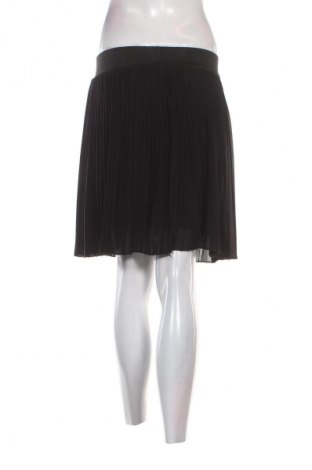 Пола Unbranded, Размер S, Цвят Черен, Цена 2,04 €