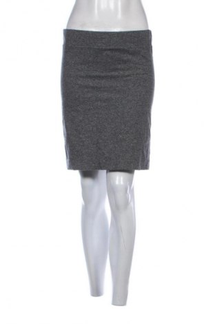 Пола Unbranded, Размер M, Цвят Сив, Цена 2,04 €