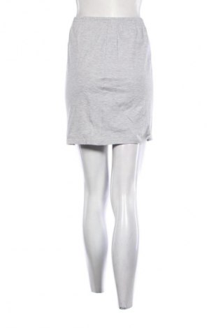 Пола Unbranded, Размер S, Цвят Сив, Цена 2,04 €