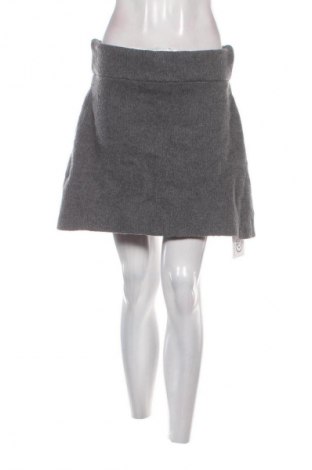 Пола Unbranded, Размер M, Цвят Сив, Цена 3,06 €