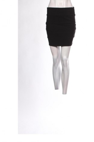 Пола Amisu, Размер M, Цвят Черен, Цена 2,04 €