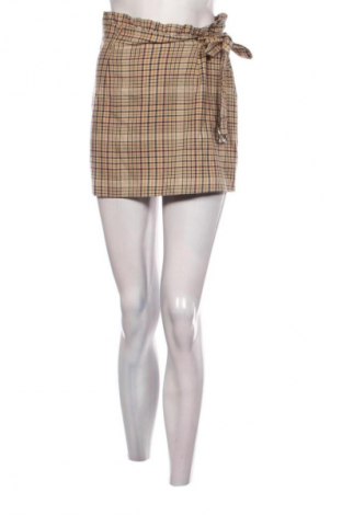 Пола Bershka, Размер S, Цвят Многоцветен, Цена 2,04 €