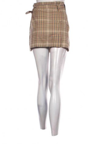 Пола Bershka, Размер S, Цвят Многоцветен, Цена 2,04 €