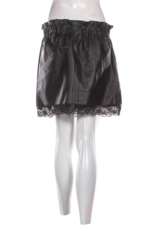 Пола Noa Noa, Размер M, Цвят Черен, Цена 7,66 €