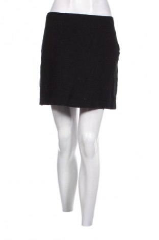 Пола S.Oliver, Размер M, Цвят Черен, Цена 7,15 €