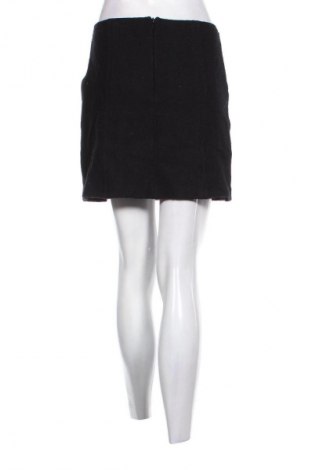 Пола S.Oliver, Размер M, Цвят Черен, Цена 7,15 €