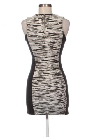 Šaty  H&M Divided, Velikost S, Barva Vícebarevné, Cena  49,00 Kč