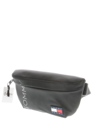 Ľadvinka  Tommy Jeans, Farba Čierna, Cena  71,95 €, #135786957