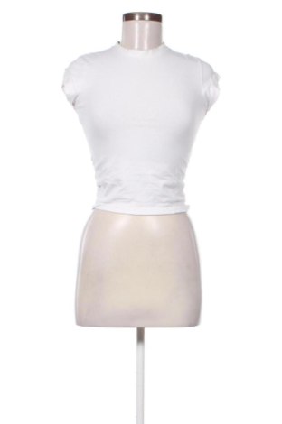 Дамска блуза Bershka, Размер M, Цвят Бял, Цена 6,72 €