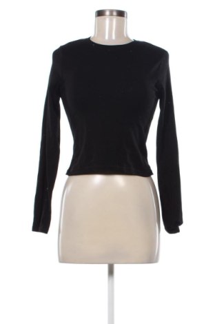 Dámská halenka Pull&Bear, Velikost M, Barva Černá, Cena  275,00 Kč