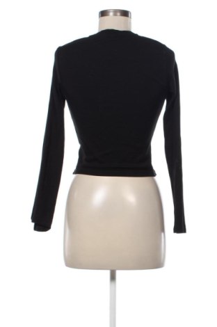 Dámská halenka Pull&Bear, Velikost M, Barva Černá, Cena  275,00 Kč