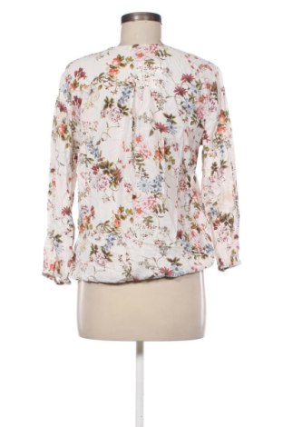 Γυναικεία μπλούζα Reserved, Μέγεθος M, Χρώμα Πολύχρωμο, Τιμή 9,70 €