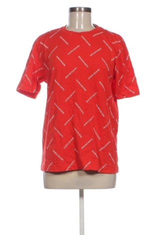 Γυναικείο t-shirt Calvin Klein Jeans, Μέγεθος S, Χρώμα Κόκκινο, Τιμή 18,99 €
