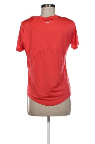Tricou de femei Nike, Mărime M, Culoare Roșu, Preț 72,99 Lei